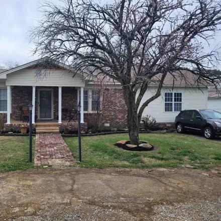 Buy this 4 bed house on 301 West 2nd Street in Clifton, TN 38425