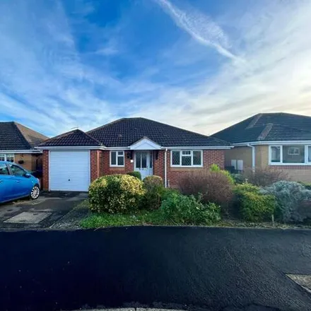 Buy this 2 bed house on Hollowbrook close in Ruskington, NG34 9GS