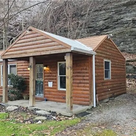 Image 3 - 605 Little Pine Creek Rd, Pittsburgh, Pennsylvania, 15223 - House for sale