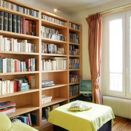 Image 9 - 30 Rue Lepic, 75018 Paris, France - Apartment for rent