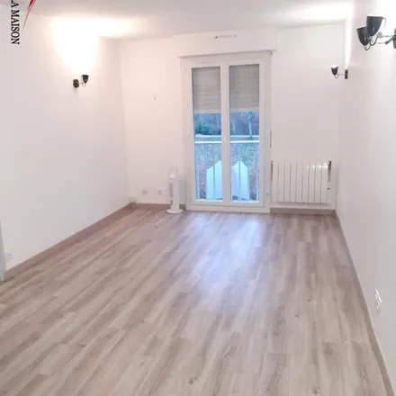 Rent this 1 bed apartment on Cours Tourny in 24000 Périgueux, France