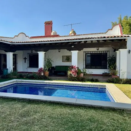 Buy this 4 bed house on Privada Emiliano Zapata in Buena Vista, 62130 Cuernavaca