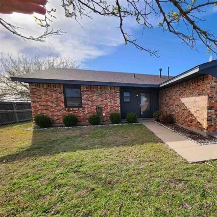 Buy this 3 bed house on 975 Southwest 60th Street in Lawton, OK 73505