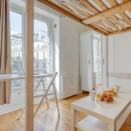 Image 5 - 10 Rue des Moines, 75017 Paris, France - Apartment for rent