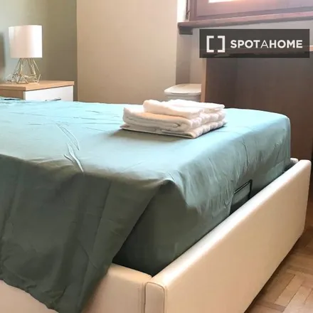 Rent this 3 bed room on Piazza del Rosario in 20144 Milan MI, Italy