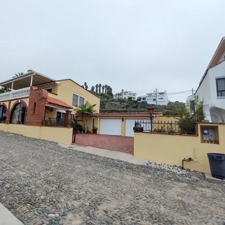 Buy this 3 bed house on Privada Atzcapozalco in 22560 Tijuana, BCN
