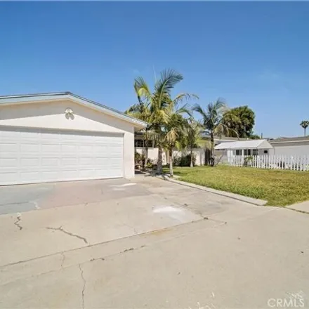 Image 2 - 12815 Sycamore Street, Stanton, CA 92841, USA - House for sale