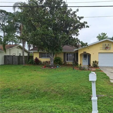 Rent this 3 bed house on 10825 124th Avenue North in Largo, FL 33778