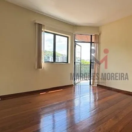 Buy this 3 bed apartment on Rua Doutor José Batista de Oliveira in Bom Pastor, Juiz de Fora - MG