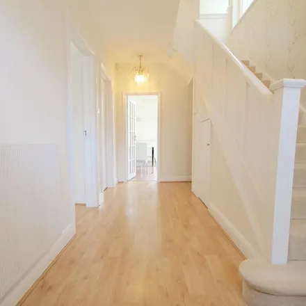 Image 7 - Freston Gardens, London, EN4 9NE, United Kingdom - Duplex for rent