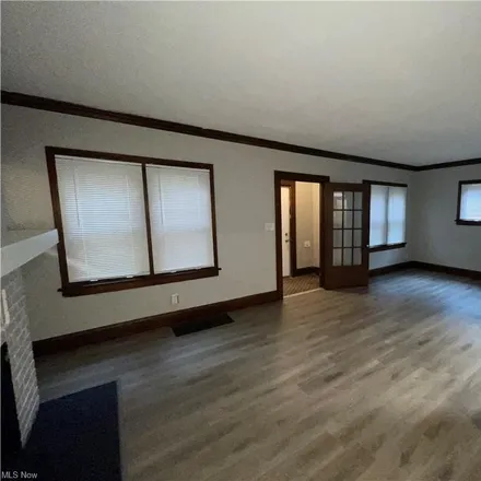 Image 3 - 988 Montford Road, Bluestone, Cleveland Heights, OH 44121, USA - House for sale