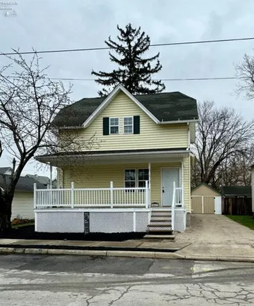 Buy this 3 bed house on 565 North Park Avenue in Fremont, OH 43420