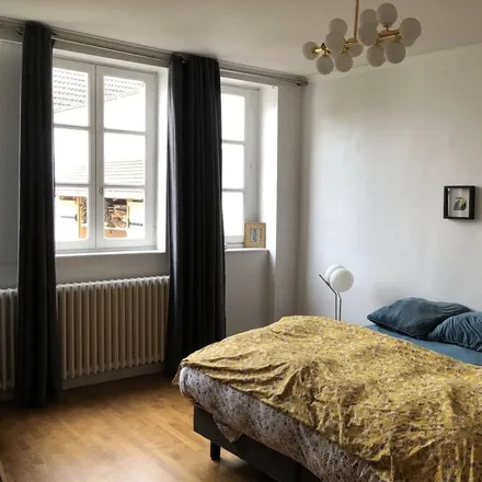 Image 1 - 78490 Montfort-l'Amaury, France - Apartment for rent