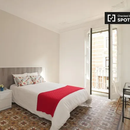 Rent this 5 bed room on Balmes - Gran Via in Carrer de Balmes, 08001 Barcelona