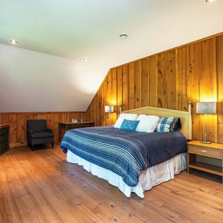 Rent this 5 bed house on Lac-Supérieur in Lac-Superieur, QC J0T 1J0
