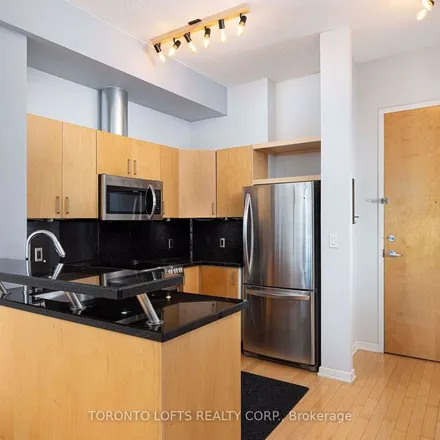 Image 7 - Buna's Kitchen, 388 Richmond Street West, Old Toronto, ON M5V 3P1, Canada - Apartment for rent