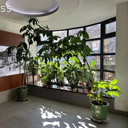 Image 9 - 227 Ocean Parkway, New York, NY 11218, USA - Apartment for sale