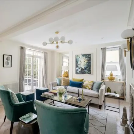 Image 7 - 66 Pembridge Villas, London, W11 3ES, United Kingdom - Apartment for sale