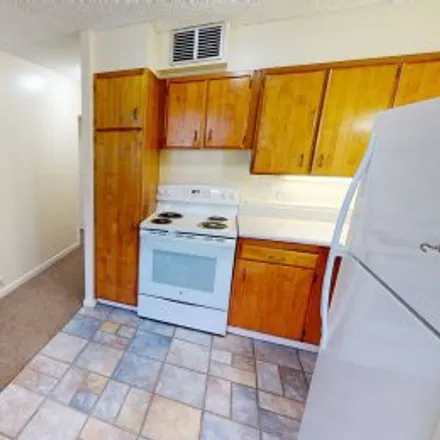 Buy this 2 bed apartment on #301,402 Iolani Avenue in Punchbowl, Honolulu