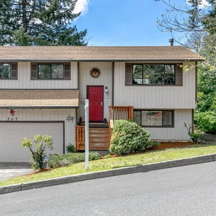 Buy this 3 bed house on 355 Southeast Ginseng Drive in Estacada, Clackamas County