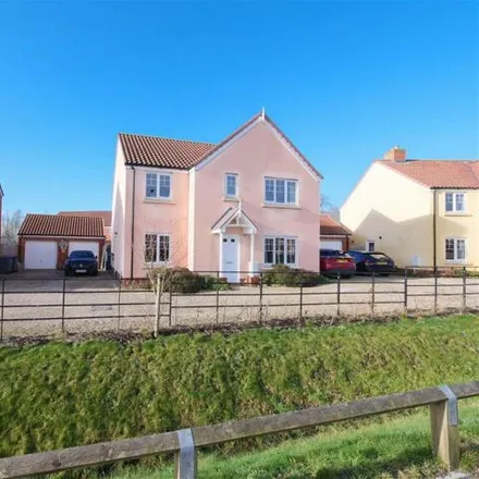 Buy this 5 bed house on Mount Pleasant in Framlingham, IP13 9HJ