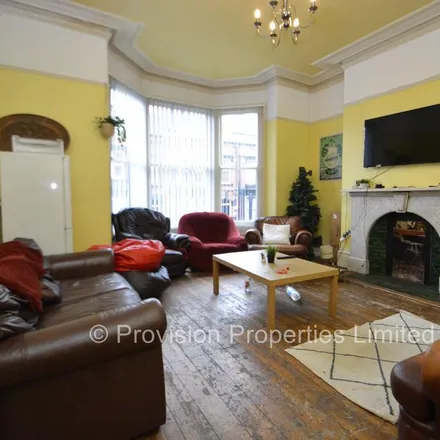 Rent this 8 bed townhouse on Cross Cliff Road in Leeds, LS6 2AX