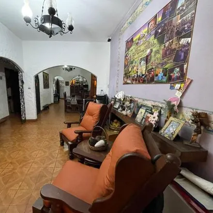 Buy this 4 bed house on Fray Luis Beltrán 499 in Partido de Lomas de Zamora, Lomas de Zamora