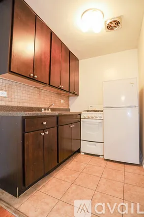 Image 1 - 1055 W Catalpa Ave, Unit 308 - Apartment for rent