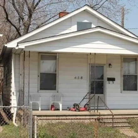 Buy this 2 bed house on 658 E Louisiana St in Evansville, Indiana