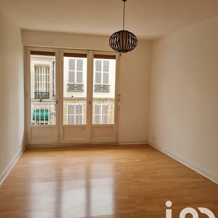 Rent this 3 bed apartment on 54 Place de la République in 51000 Châlons-en-Champagne, France