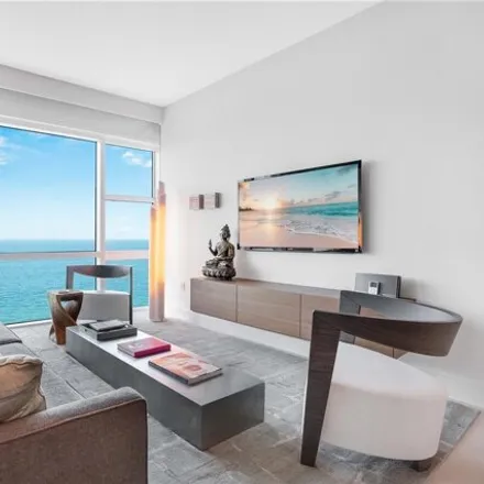 Buy this 1 bed condo on 6801 Collins Ave Ph 4 in Miami Beach, Florida