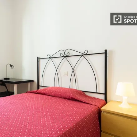 Rent this 4 bed room on Madrid in Gral. Mtnez. Campos - Fdez. de la Hoz, Paseo del General Martínez Campos