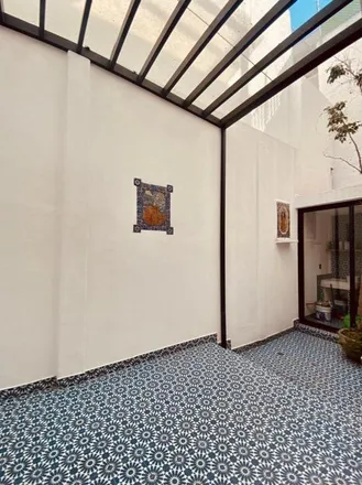Rent this studio house on Avenida Chapultepec 318 in Cuauhtémoc, 06700 Mexico City