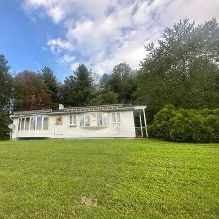 Image 1 - 1233 Lower Elmore Mountain Road, Morristown, Morristown, VT 05661, USA - House for sale