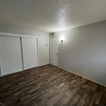 Image 7 - 537 North Cir Apt 4, Las Vegas, Nevada, 89119 - Apartment for rent