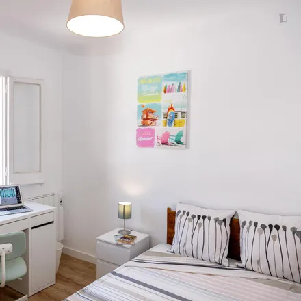 Rent this 5 bed room on Carrer d'Occident in 83, 08904 l'Hospitalet de Llobregat
