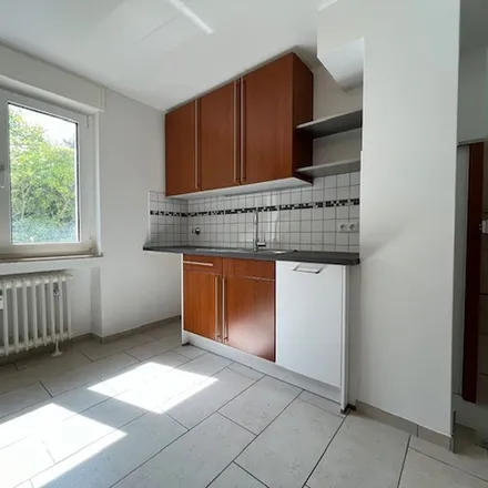 Image 3 - Dormagener Straße 18, 40221 Dusseldorf, Germany - Apartment for rent