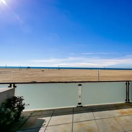 Image 9 - 111 Venice Beach Bike Path, Los Angeles, CA 90291, USA - Condo for rent