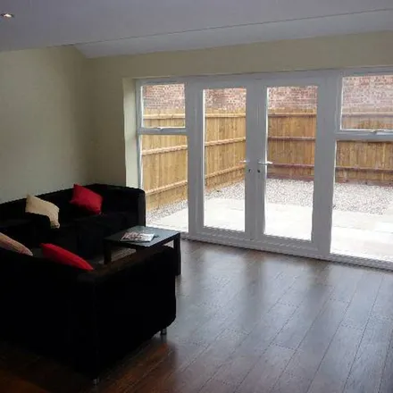 Rent this 4 bed apartment on Eastleigh Road in Leicester, LE3 0DD