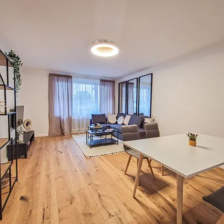 Rent this 3 bed apartment on Flotowgasse 18 in 1190 Vienna, Austria