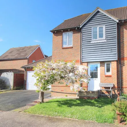 Rent this 3 bed duplex on St. Michael's Close in Stone Cross, BN24 5EU