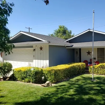 Buy this 3 bed house on 49516 Alan Avenue in Tehachapi, CA 93561