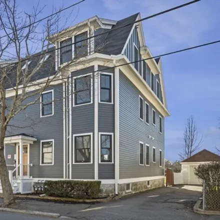 Image 3 - 15 Blaine Avenue, Beverly, MA 01915, USA - Townhouse for sale