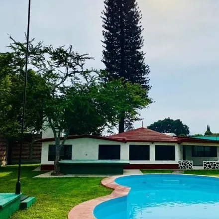 Buy this 4 bed house on Calle Mariano Matamoros in 62748 Cuautla, MOR