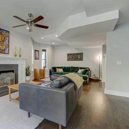 Image 6 - 3641 North Keeler Avenue, Chicago, IL 60630, USA - House for sale