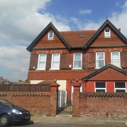 Rent this 8 bed house on Edmund Road in Portsmouth, PO4 0HZ
