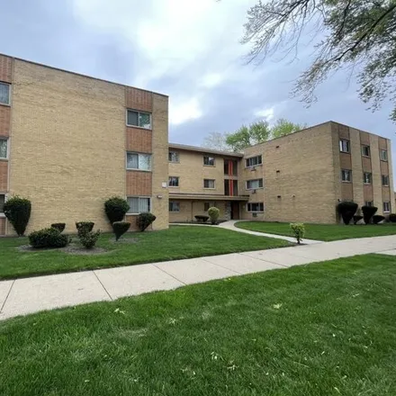 Buy this 1 bed condo on 8343-8345 South Doctor Martin Luther King Junior Drive in Chicago, IL 60619
