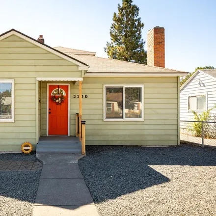 Buy this 3 bed house on 2220 Reclamation Avenue in Klamath Falls, OR 97601