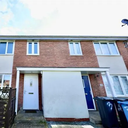 Buy this 2 bed townhouse on Thirlmere Way in Hull, HU7 3BQ