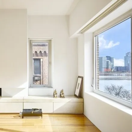 Image 2 - 455 East 51st Street, New York, NY 10022, USA - Apartment for sale
